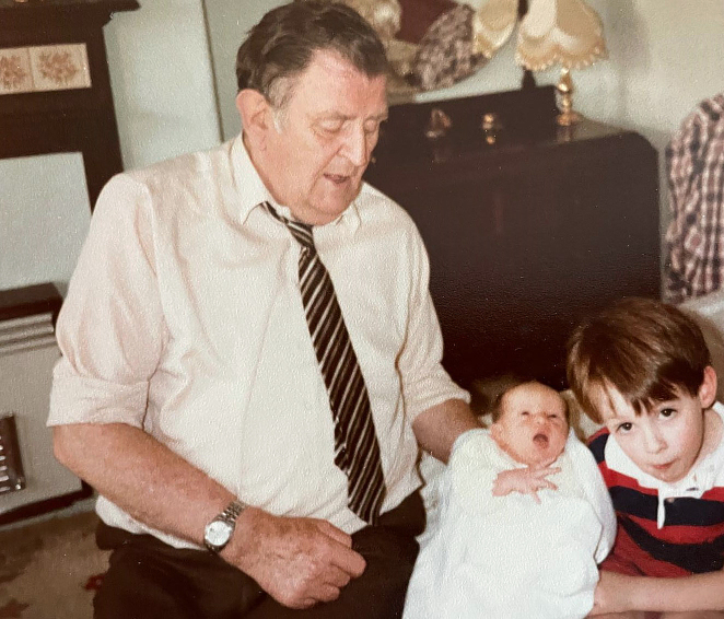 Figure 16: Dr. Tom Farrell, GP Middlesborough, England following a
domiciliary delivery